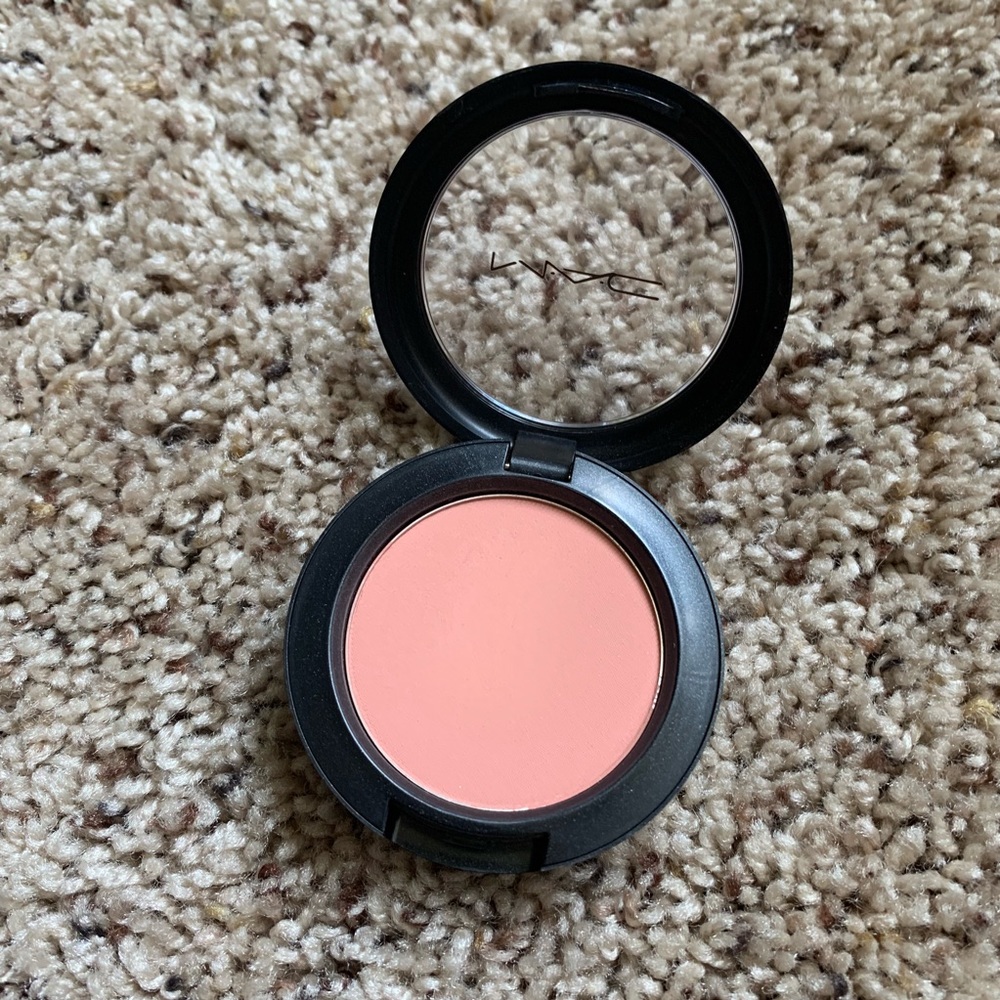 MAC Melba Blush - Like New